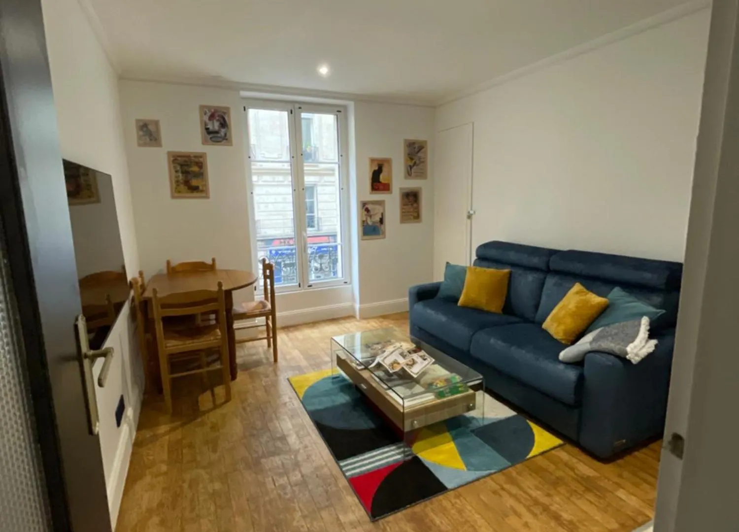 18 Montmartre Apartment Paris