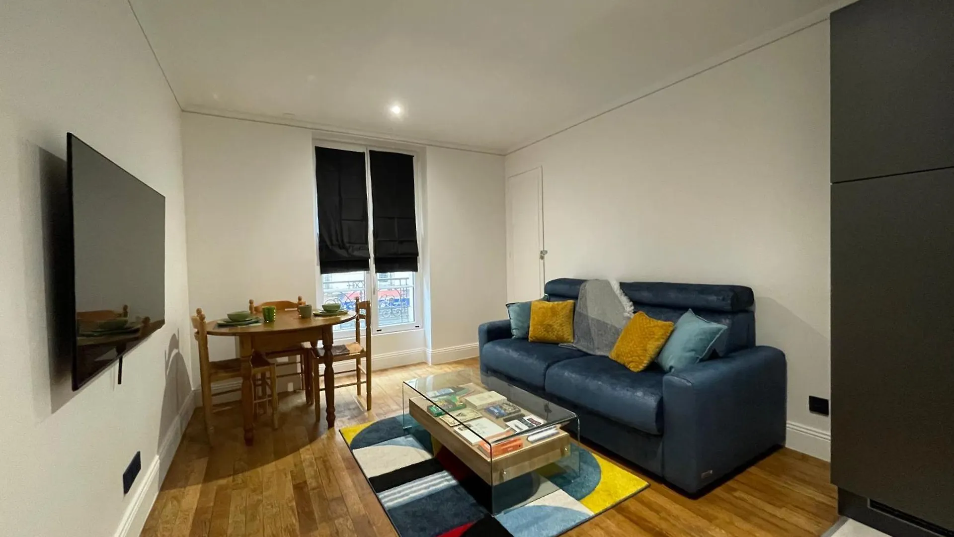 18 Montmartre Apartment Paris France
